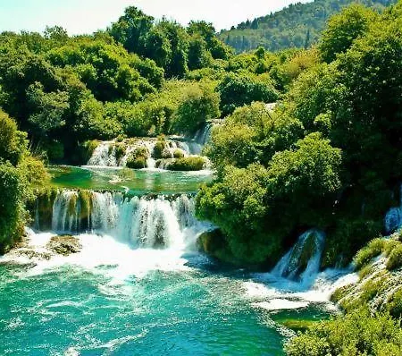 Baldekin V Apartment