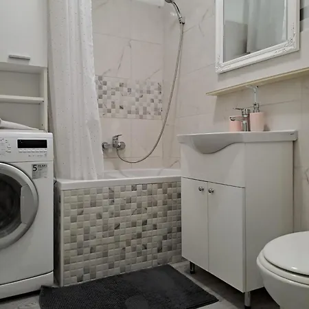 Baldekin V Apartment